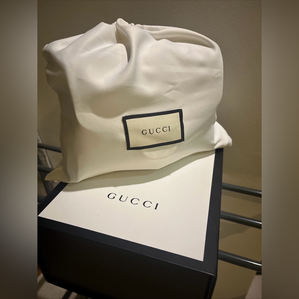 Gucci Sling Leather Bag